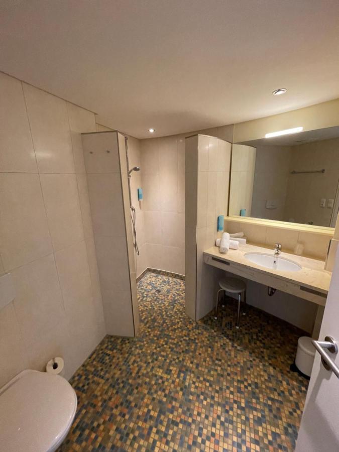 Nordseehotel Benser Hof Am Hafen 벤세르시엘 외부 사진