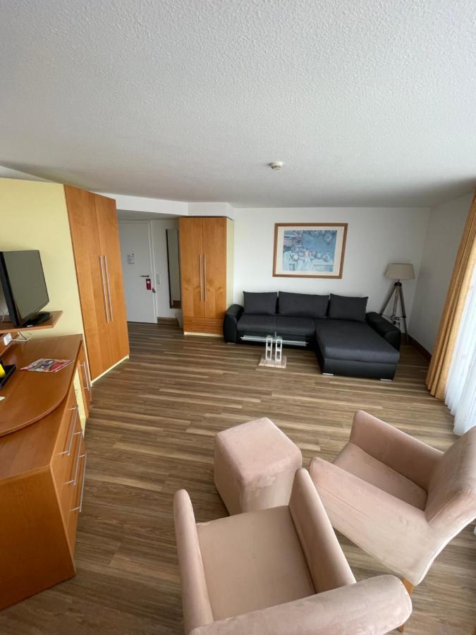 Nordseehotel Benser Hof Am Hafen 벤세르시엘 외부 사진