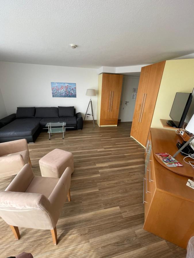 Nordseehotel Benser Hof Am Hafen 벤세르시엘 외부 사진