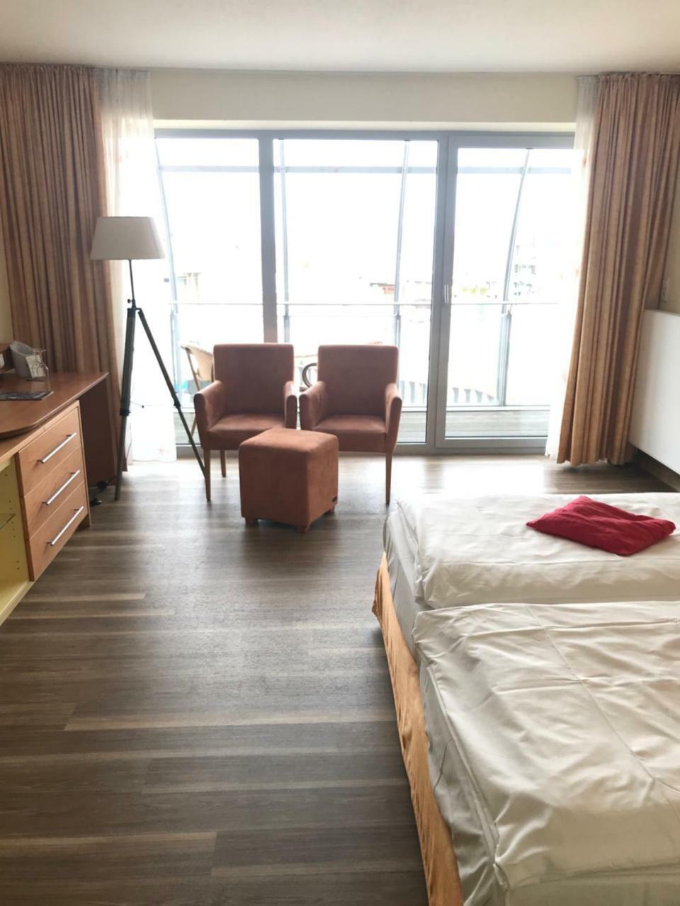 Nordseehotel Benser Hof Am Hafen 벤세르시엘 외부 사진
