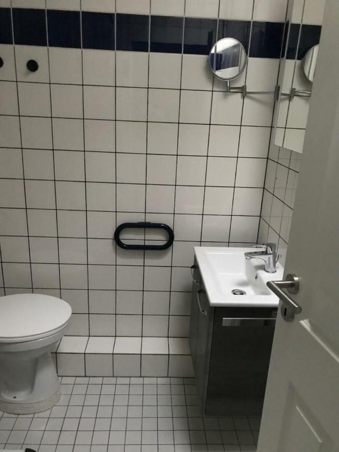 Nordseehotel Benser Hof Am Hafen 벤세르시엘 외부 사진